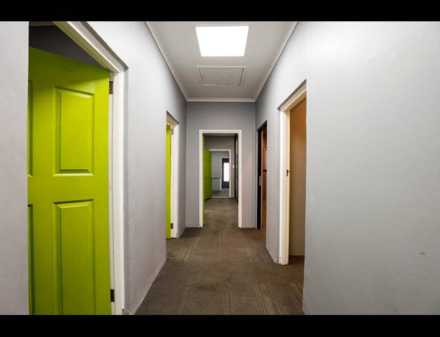 4 BEDROOM FREEHOLD FOR SALE IN WINDERMERE